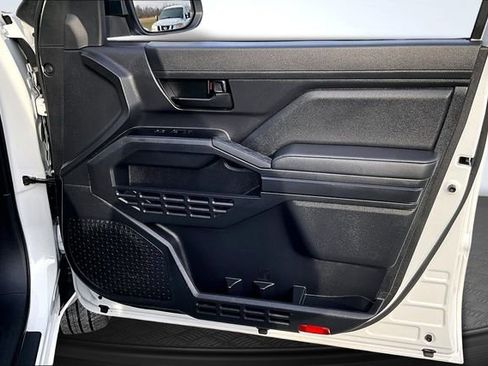 Used 2024 Toyota Tacoma SR image 26