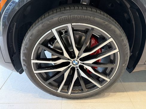 New 2026 BMW X5 xDrive40i w/ M Sport Package AWD/4WD image 8