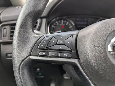 Used 2020 Nissan Rogue S AWD/4WD image 13