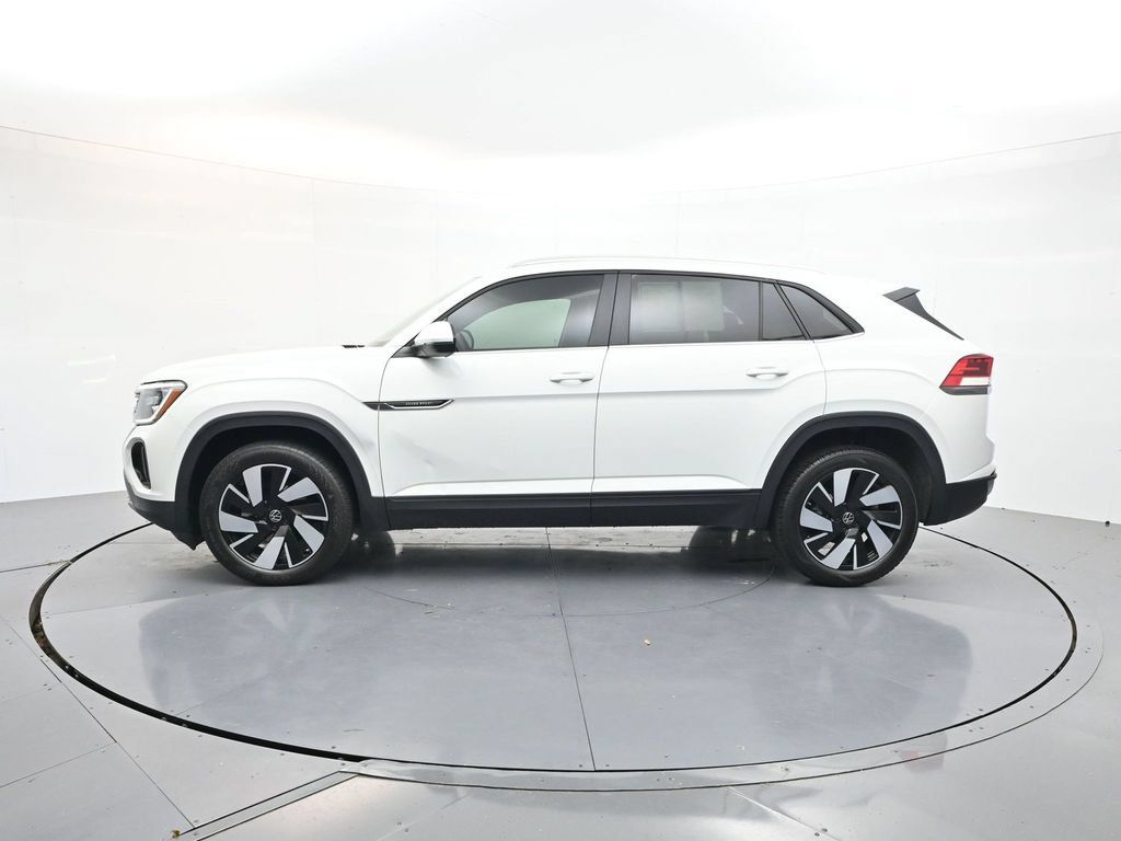 Used 2024 Volkswagen Atlas Cross Sport SE AWD/4WD image 4
