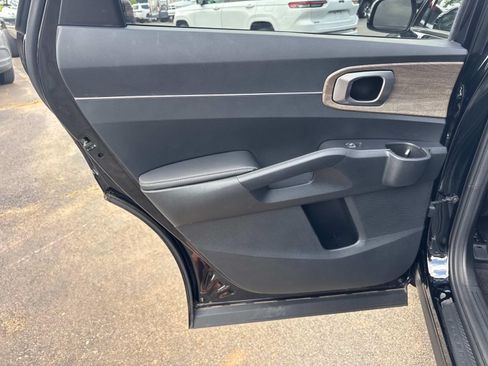 Used 2023 Kia Sorento EX FWD image 18