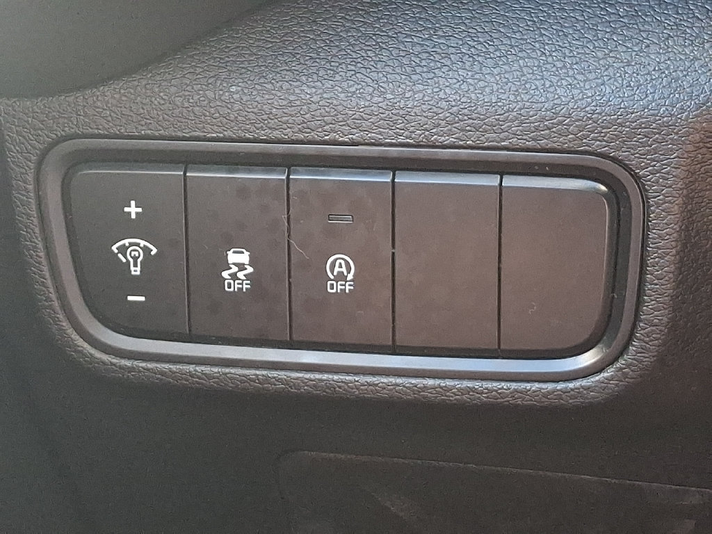 Used 2023 Kia Soul LX w/ LX Technology Package FWD image 23