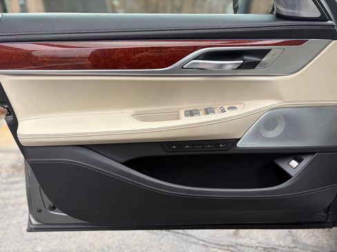 Used 2019 BMW ALPINA B7 xDrive ALPINA B7 xDrive AWD 4dr Sedan image 17