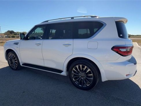 Used 2021 Nissan Armada Platinum image 6