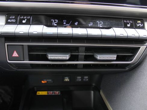 Used 2025 Toyota Camry LE w/ Convenience Package AWD/4WD image 14