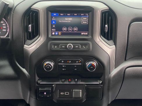 Used 2023 Chevrolet Silverado 2500 Custom w/ Gooseneck/5TH Wheel Package image 22