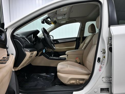 Used 2019 Subaru Outback 2.5i Premium AWD/4WD image 5