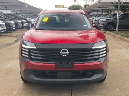 Used 2026 Nissan Kicks SV w/ SV Premium Package FWD image 8