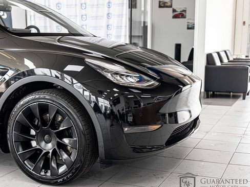Used 2021 Tesla Model Y Long Range AWD/4WD image 4