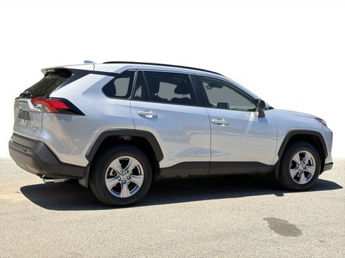 Used 2025 Toyota RAV4 LE AWD/4WD image 25