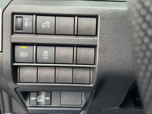 Certified 2025 Toyota Tacoma SR5 image 29