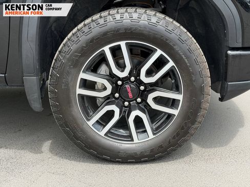 Used 2024 GMC Sierra 1500 AT4 w/ Technology Package AWD/4WD image 12
