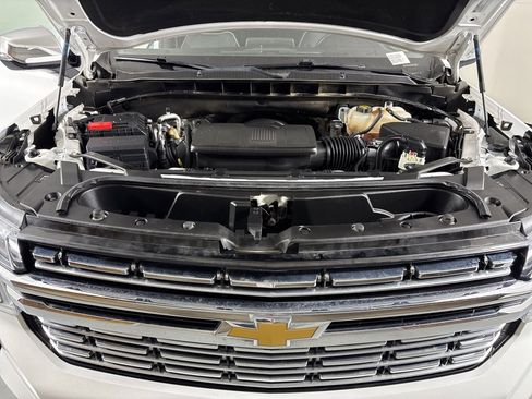 Used 2023 Chevrolet Suburban Premier image 49