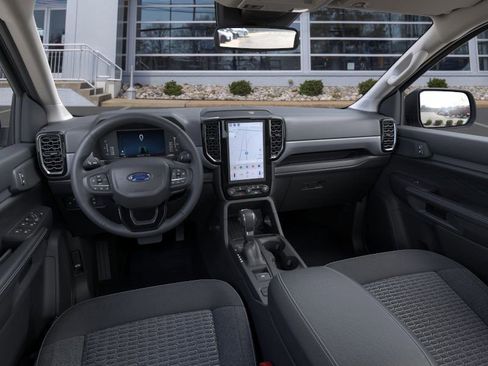 Used 2025 Ford Ranger XLT w/ FX4 Off-Road Package image 9