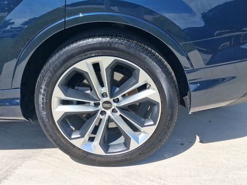 Used 2023 Audi Q7 3.0T Prestige w/ Prestige Package image 4