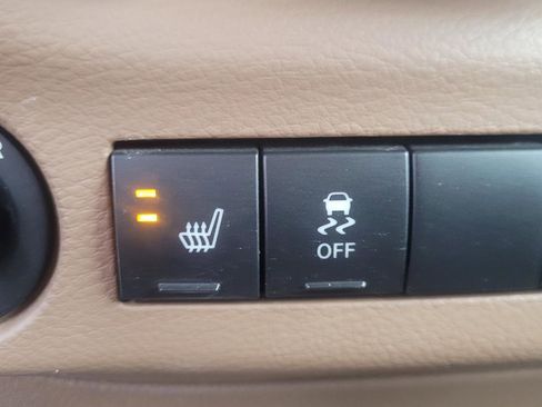 Used 2017 Jeep Wrangler Unlimited Sahara w/ Connectivity Group image 20