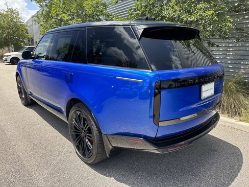 New 2026 Land Rover Range Rover SV AWD/4WD image 3