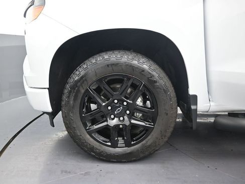 Used 2026 Chevrolet Silverado 1500 Custom w/ Turbomax Blackout Package RWD image 13