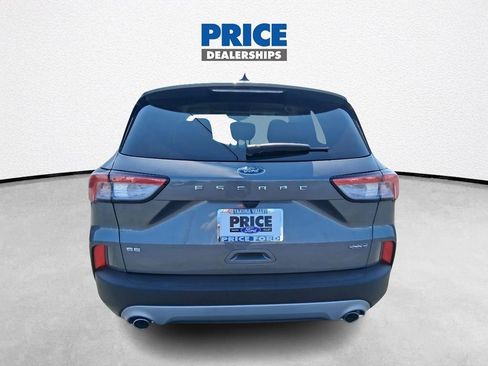 Used 2022 Ford Escape SE image 4