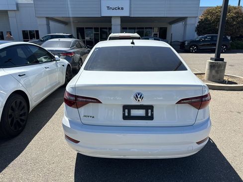 Used 2020 Volkswagen Jetta SE FWD image 5