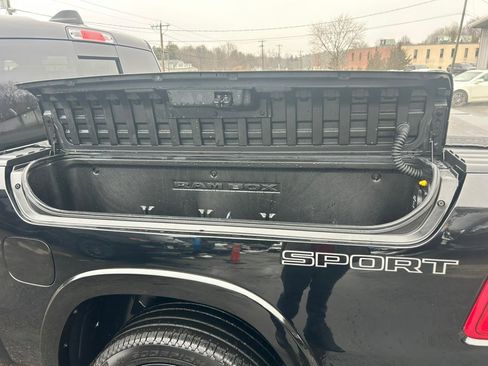 Used 2022 RAM 1500 Laramie AWD/4WD image 14