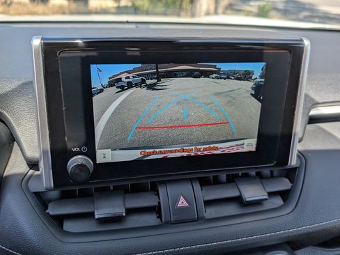 Used 2025 Toyota RAV4 LE AWD/4WD image 6