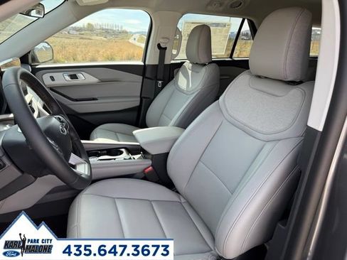 Used 2026 Ford Explorer Active w/ Active Comfort Package AWD/4WD image 14