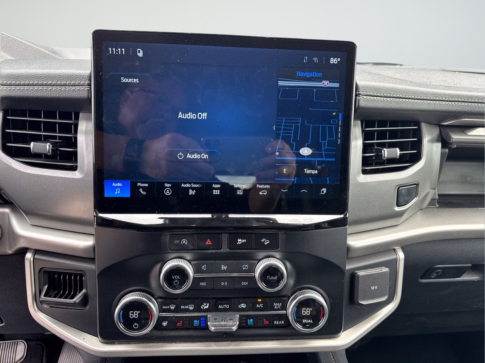 Used 2024 Ford Expedition Max XLT AWD/4WD image 13