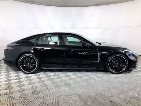 Used 2023 Porsche Panamera 4 Platinum Edition AWD/4WD image 8