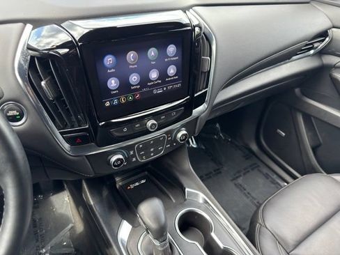 Certified 2023 Chevrolet Traverse LT w/ LT Premium Package AWD/4WD image 17