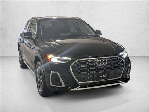 Certified 2023 Audi Q5 2.0T Prestige w/ Prestige Package image 3