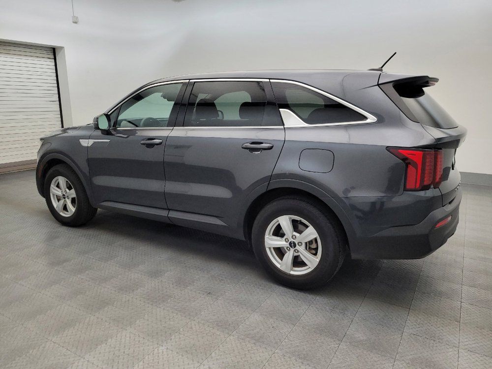Used 2022 Kia Sorento LX FWD image 3