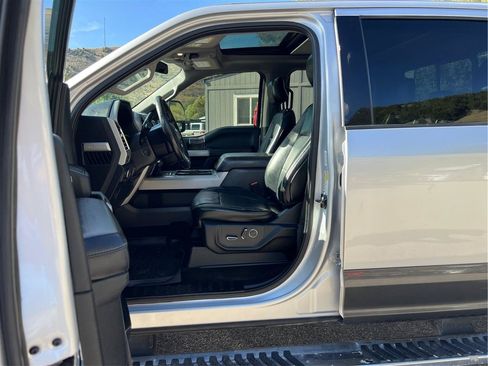 Used 2017 Ford F350 Lariat w/ Lariat Ultimate Package AWD/4WD image 9
