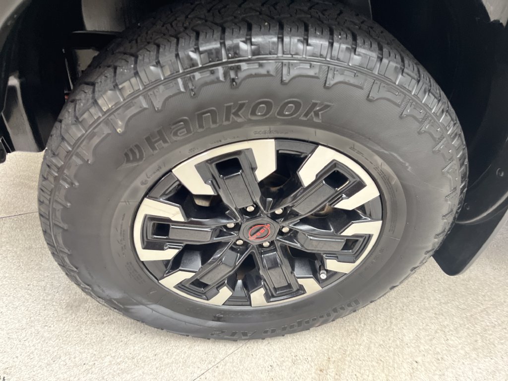 Used 2023 Nissan Frontier PRO-4X w/ Technology Package AWD/4WD image 9