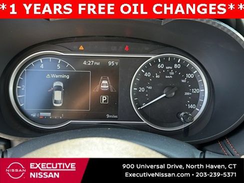 New 2025 Nissan Versa SR w/ Trunk Package image 14