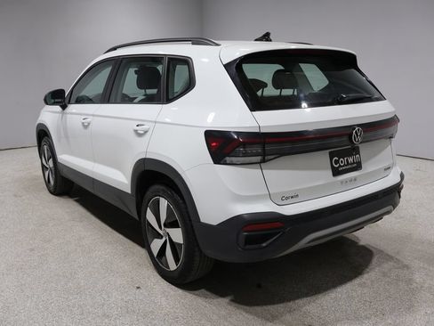 Used 2025 Volkswagen Taos S AWD/4WD image 5