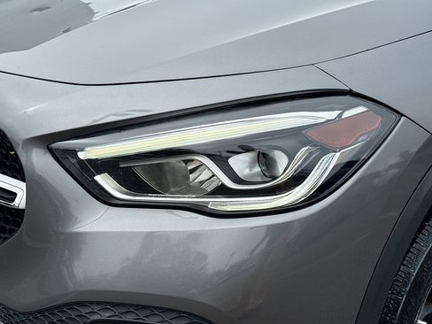 Used 2021 Mercedes-Benz GLA 250 w/ Premium Package image 9