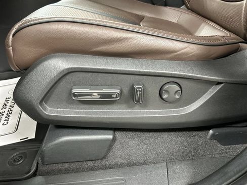Used 2023 Honda Pilot Elite image 10