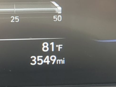 New 2025 Hyundai Venue SEL image 30