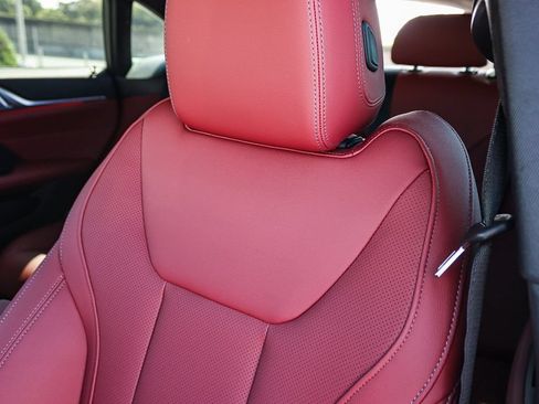 Certified 2025 BMW i4 eDrive40 RWD image 30