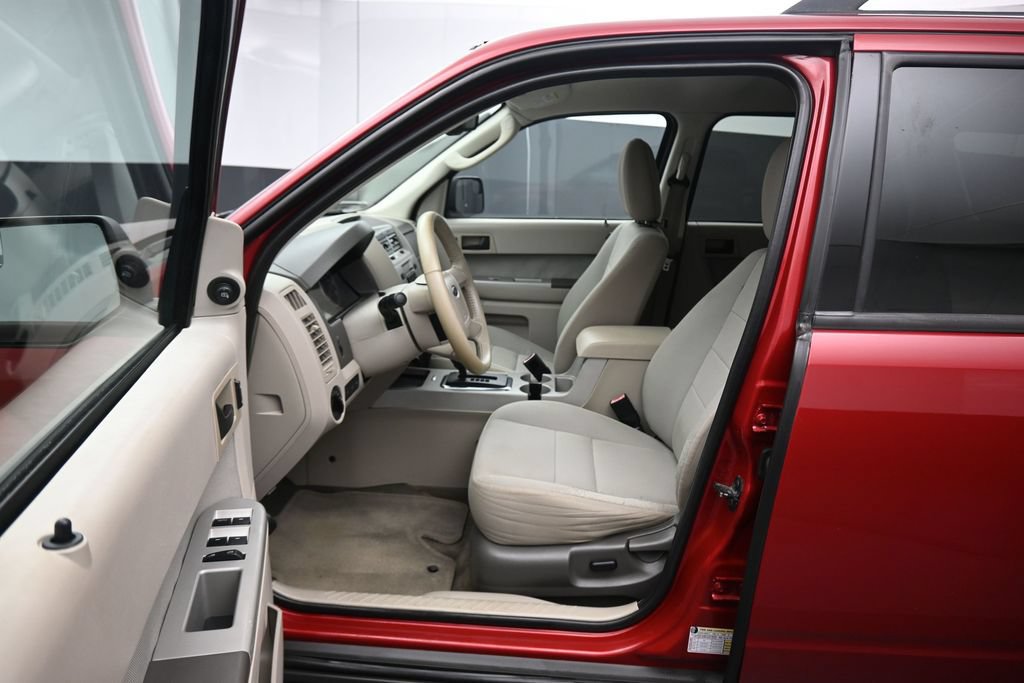 Used 2010 Ford Escape XLT FWD image 11