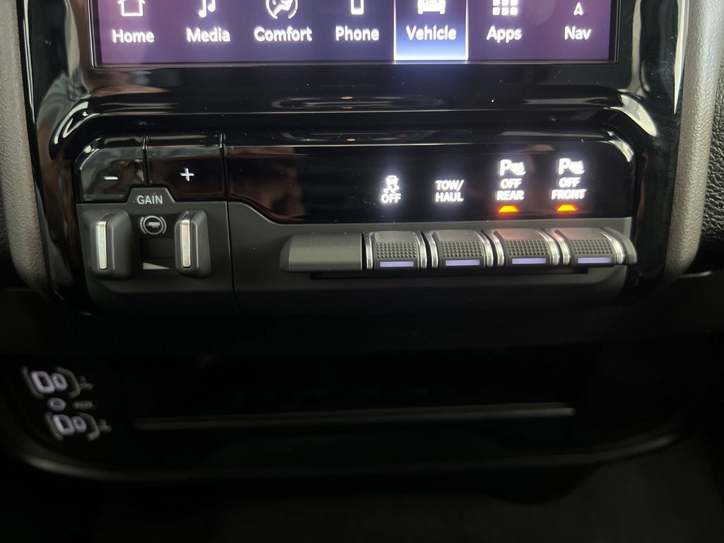 Used 2026 RAM 2500 Big Horn AWD/4WD image 48