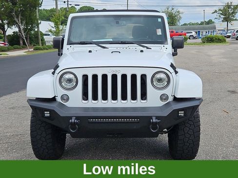 Used 2018 Jeep Wrangler Unlimited Sahara w/ Connectivity Group image 2