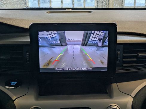 Used 2023 Ford Explorer XLT image 14