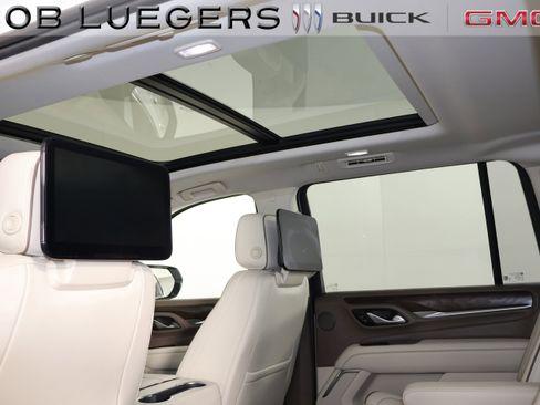Used 2021 GMC Yukon XL Denali image 15