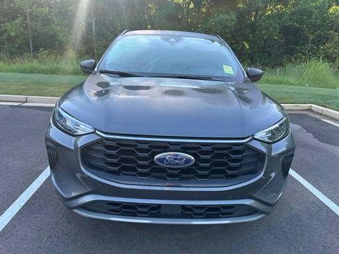 Used 2023 Ford Escape ST-Line w/ Tech Pack #1 FWD image 3