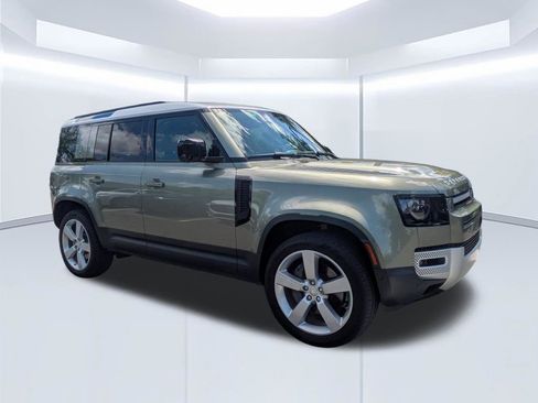 Used 2020 Land Rover Defender 110 HSE AWD/4WD image 2