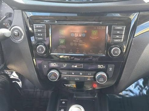Used 2022 Nissan Rogue Sport SL AWD/4WD image 18