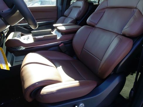 New 2026 Lincoln Navigator Reserve image 20