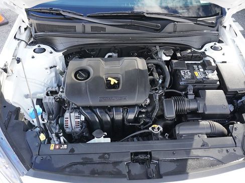 Used 2023 Kia Forte LXS image 18